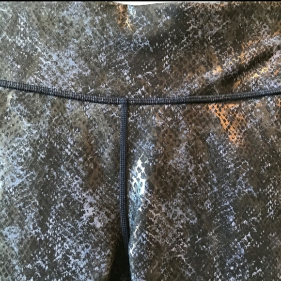 NWT Snake Python print Plus Size Legging 1X, 2X, 3X yoga gym workout - Picture 2 of 6
